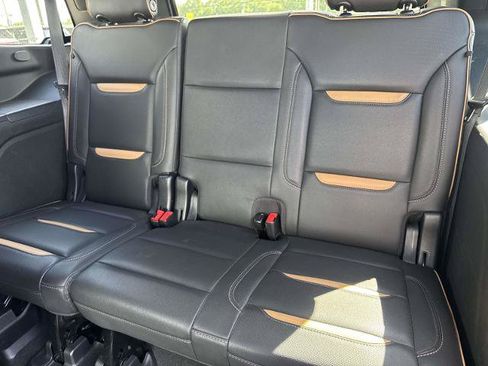 Used 2022 GMC Yukon AT4 w/ Technology Package AWD/4WD image 16