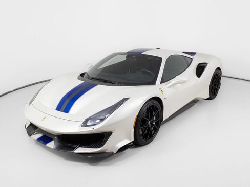 Used 2020 Ferrari 488 Pista Coupe RWD image 26