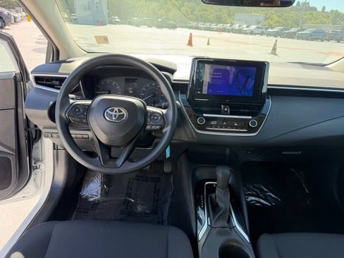 Used 2024 Toyota Corolla LE FWD image 12