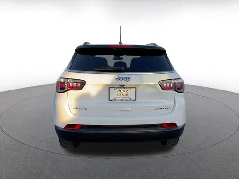 Used 2025 Jeep Compass Limited image 12