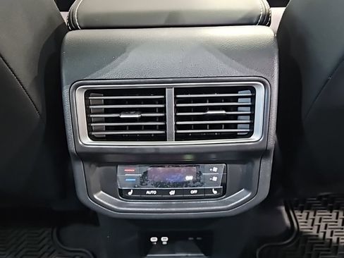 New 2026 Volkswagen Atlas SEL image 18