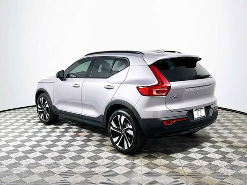 New 2026 Volvo XC40 B5 Plus w/ Climate Package image 5