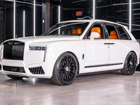 Used 2021 Rolls-Royce Cullinan AWD/4WD image 5