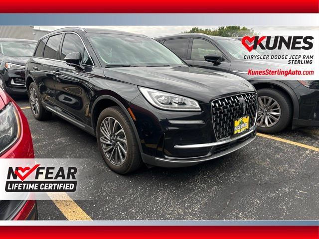 Used 2023 Lincoln Corsair Reserve w/ Equipment Group 201A AWD/4WD image 1