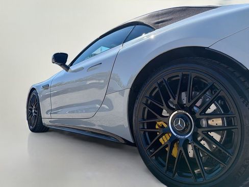 Used 2022 Mercedes-Benz SL 63 AMG 4MATIC image 44