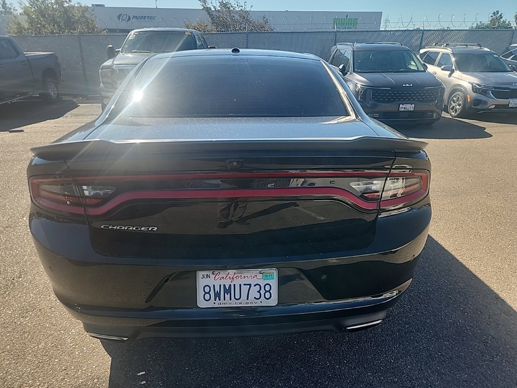 Used 2019 Dodge Charger SXT RWD image 11