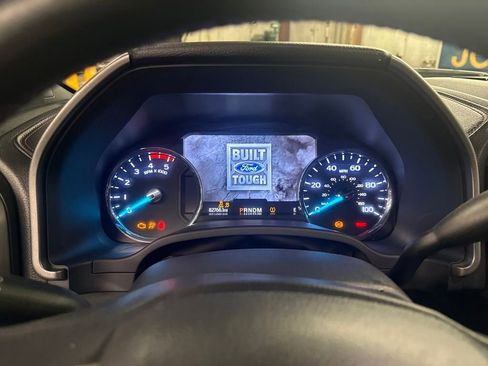 Used 2022 Ford F350 Platinum w/ Tremor Off-Road Package image 16