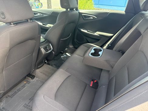 Used 2023 Chevrolet Malibu LT FWD image 23