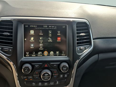 Used 2017 Jeep Grand Cherokee Altitude AWD/4WD image 19