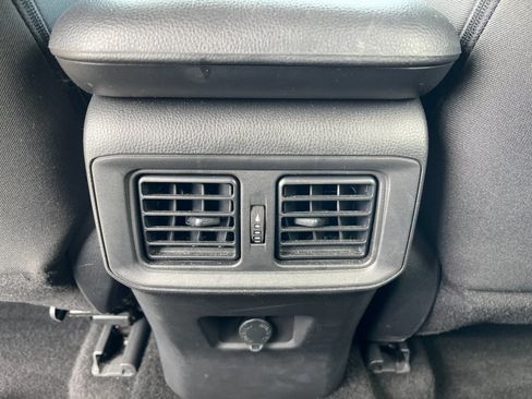 Used 2025 Toyota RAV4 LE AWD/4WD image 14