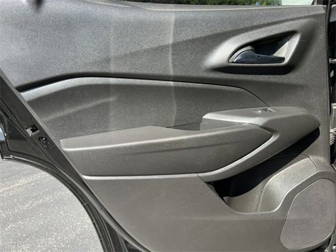 Used 2024 Chevrolet Trax LS w/ LS Convenience Package image 31