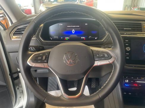 Used 2024 Volkswagen Tiguan SE FWD image 24