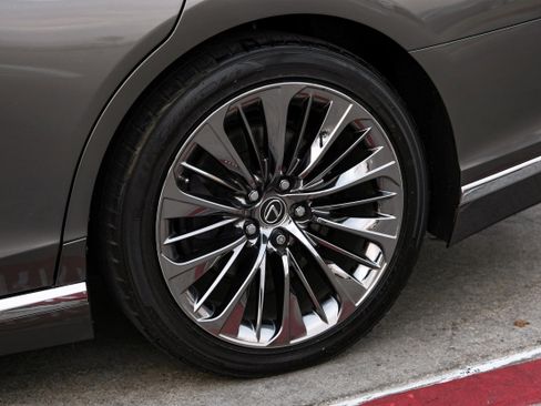 Used 2021 Lexus LS 500 w/ Accessory Package (Z1) image 61