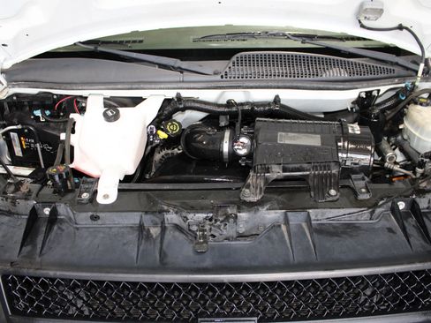 Used 2012 Chevrolet Express 1500 RWD image 27