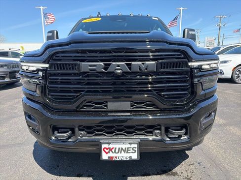 New 2026 RAM 2500 Laramie AWD/4WD image 11