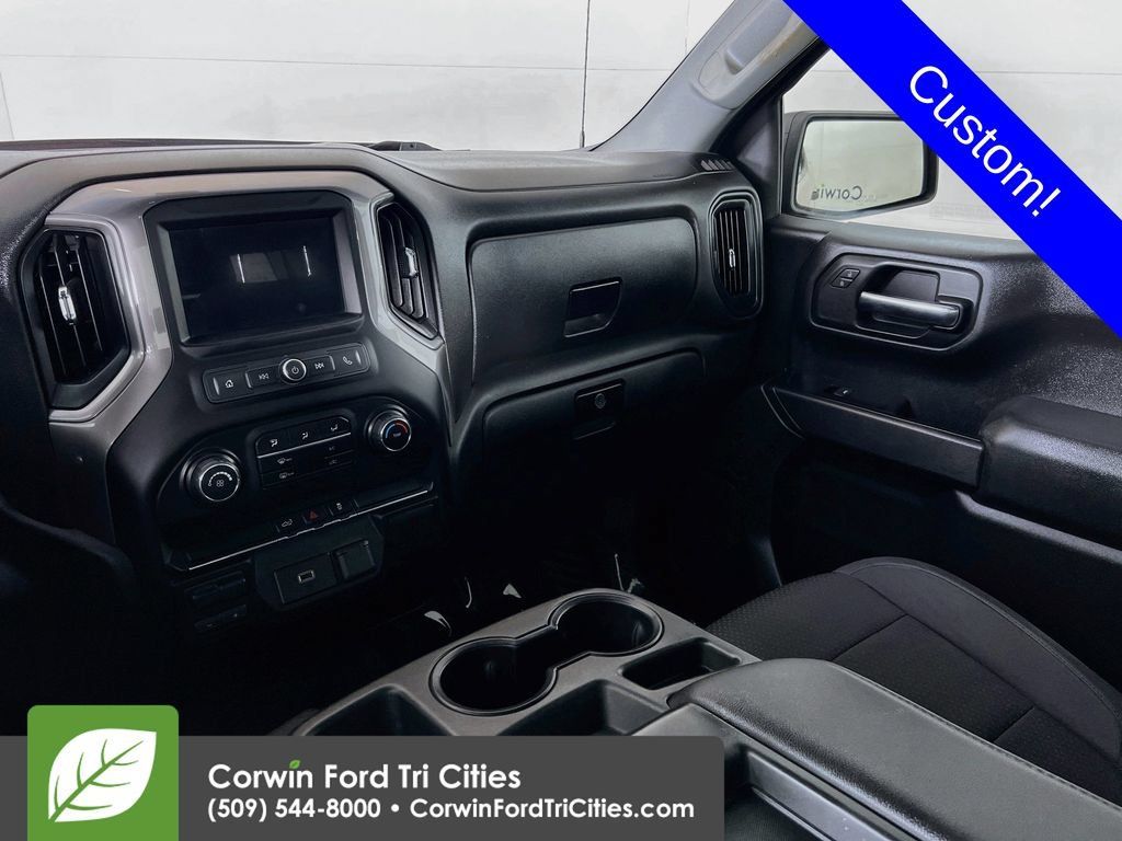 Used 2019 Chevrolet Silverado 1500 Custom w/ Custom Convenience Package AWD/4WD image 24