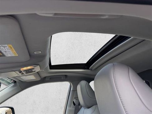 Certified 2026 Toyota Highlander Limited image 11