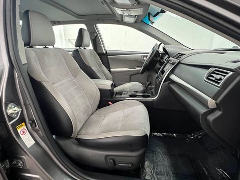 Used 2015 Toyota Camry XSE w/ Moonroof Package FWD image 12