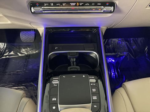 Used 2023 Mercedes-Benz GLB 250 4MATIC image 26