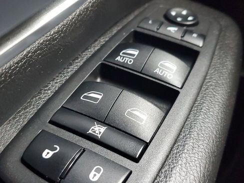 Used 2023 RAM 1500 Big Horn image 35