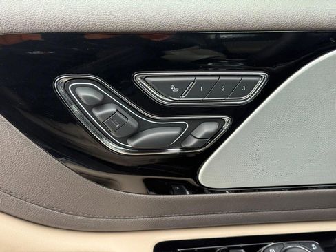 Certified 2022 Lincoln Aviator Reserve w/ Equipment Group 201A image 30