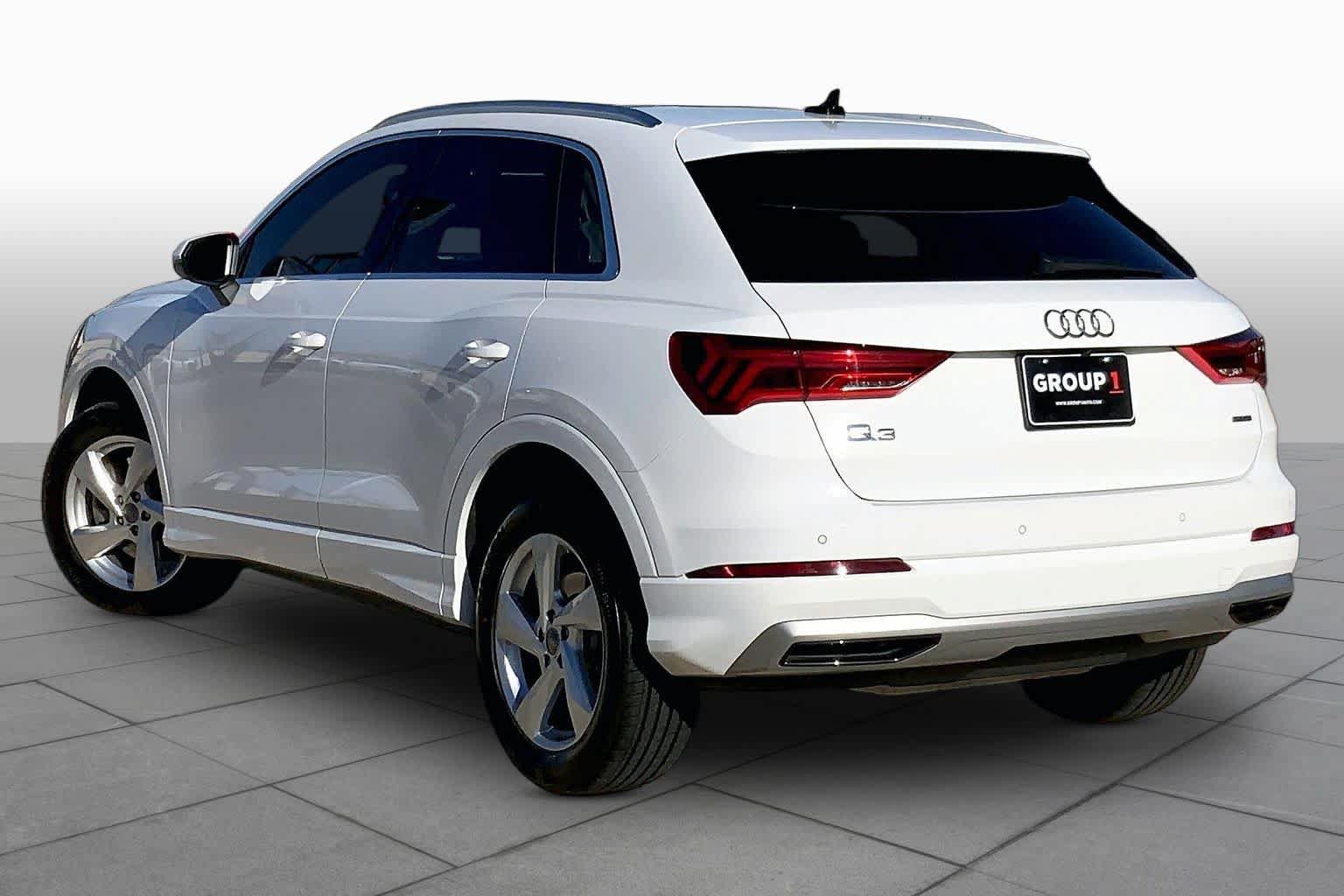 Used 2019 Audi Q3 2.0T Premium w/ Convenience Package AWD/4WD image 12