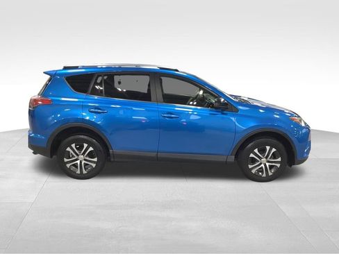 Used 2018 Toyota RAV4 LE w/ All Weather Liner Package image 6