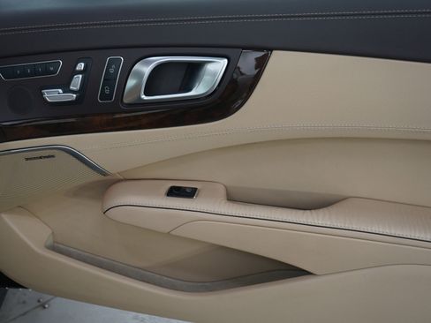 Used 2013 Mercedes-Benz SL 550 image 9