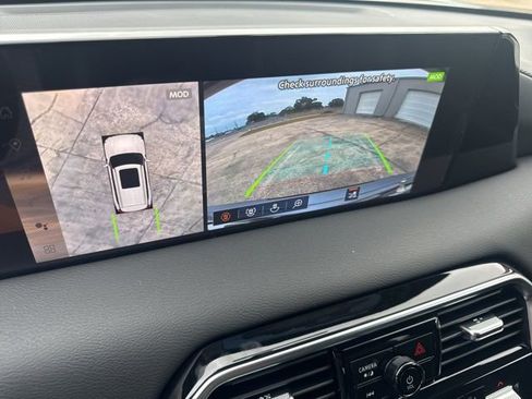 New 2026 Nissan Armada SL w/ Captain's Chari Seat Package image 27