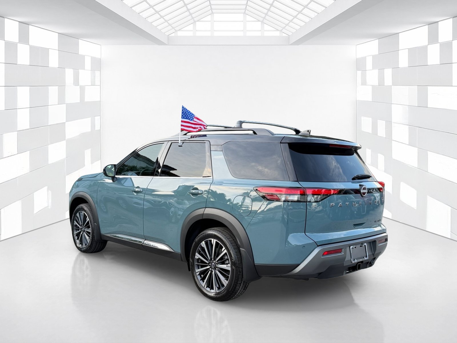 Certified 2026 Nissan Pathfinder Platinum FWD image 5