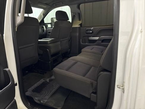 Used 2018 Chevrolet Silverado 1500 LT w/ True North Edition AWD/4WD image 9