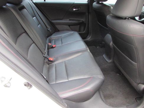 Used 2017 Honda Accord Sport Special Edition image 31