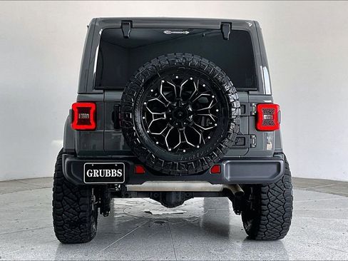 Used 2022 Jeep Wrangler Unlimited Sahara image 7
