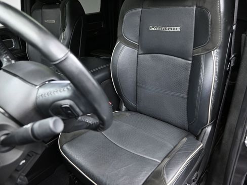 Used 2020 RAM 3500 Laramie w/ Night Edition image 21