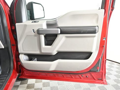 Used 2019 Ford F150 XLT w/ Equipment Group 302A Luxury AWD/4WD image 13