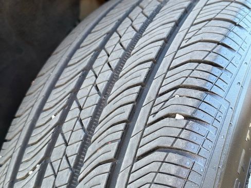 Used 2022 Porsche Macan w/ Premium Package Plus image 36