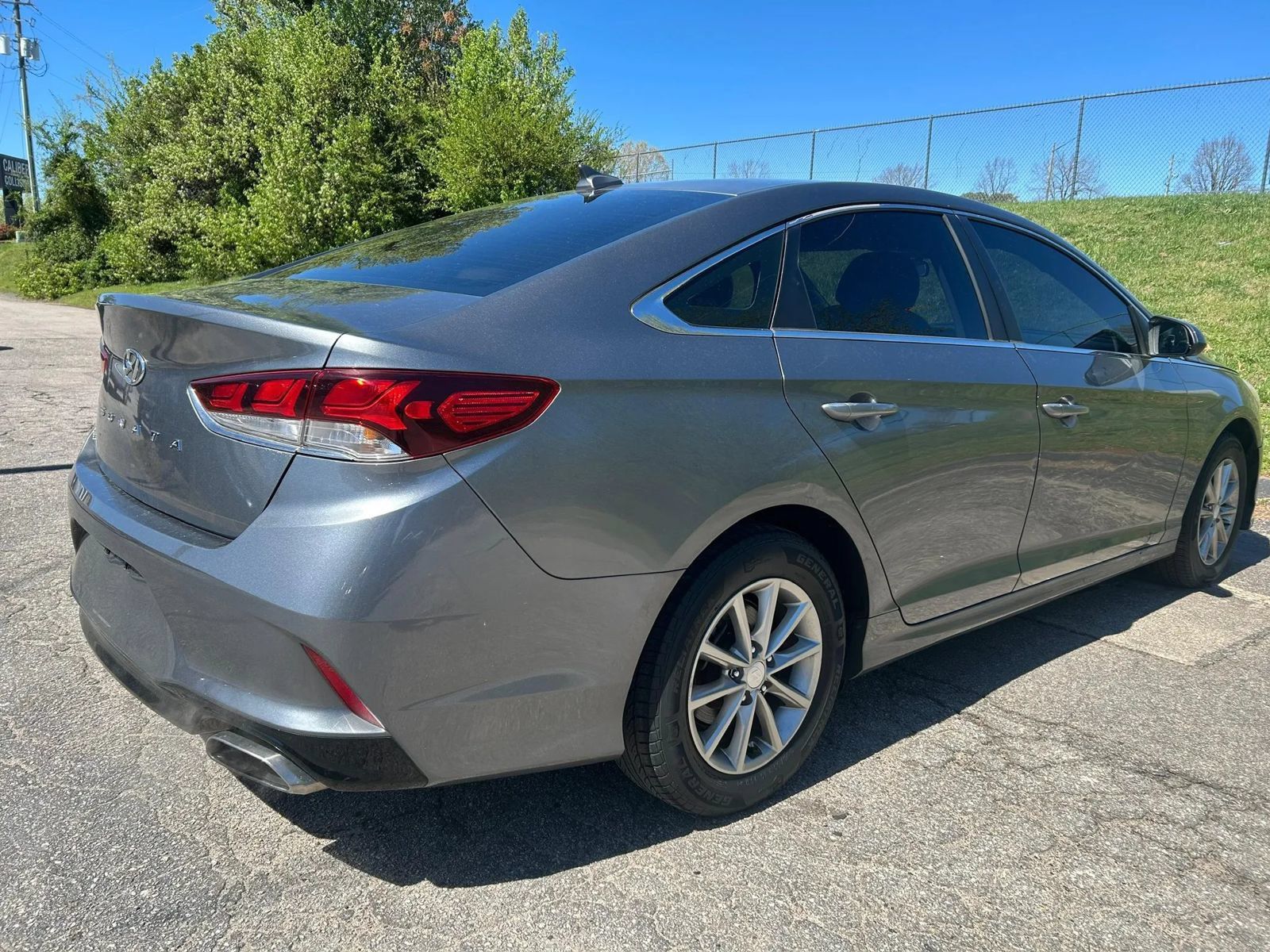 Used 2018 Hyundai Sonata SE FWD image 5