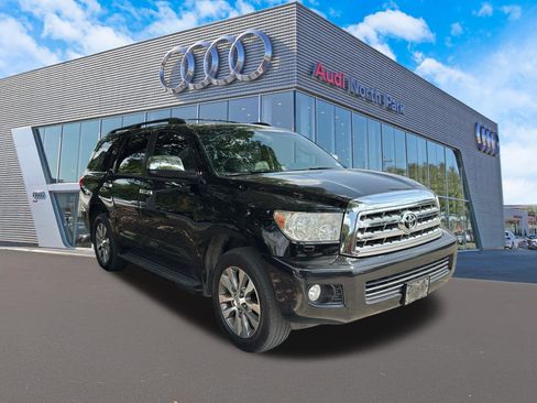Used 2025 Toyota Sequoia TRD Pro AWD/4WD image 1