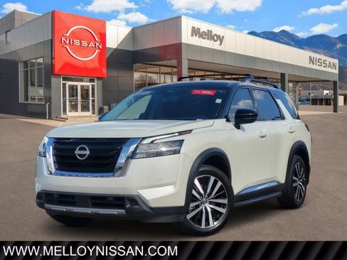 Certified 2024 Nissan Pathfinder Platinum AWD/4WD image 1
