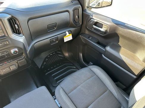 Used 2023 GMC Sierra 1500 Pro w/ Pro Value Package image 20