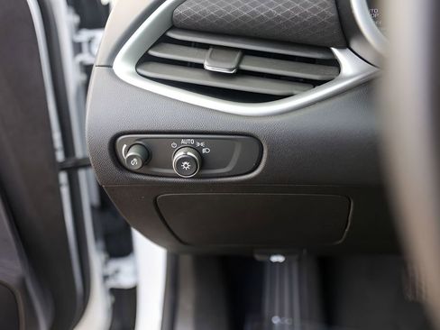 Used 2024 Chevrolet Malibu LT image 18