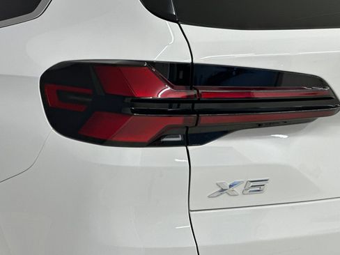 New 2026 BMW X5 sDrive40i image 12