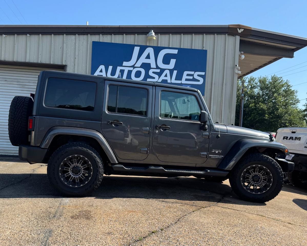 Used 2017 Jeep Wrangler Unlimited Sahara AWD/4WD image 7