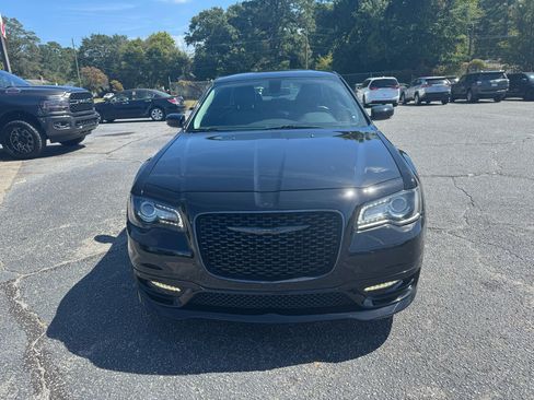 Used 2022 Chrysler 300 Touring L w/ Comfort Group image 8