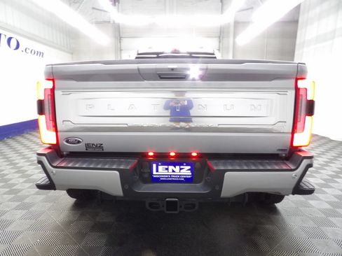 Used 2023 Ford F450 Platinum w/ FX4 Off-Road Package AWD/4WD image 41
