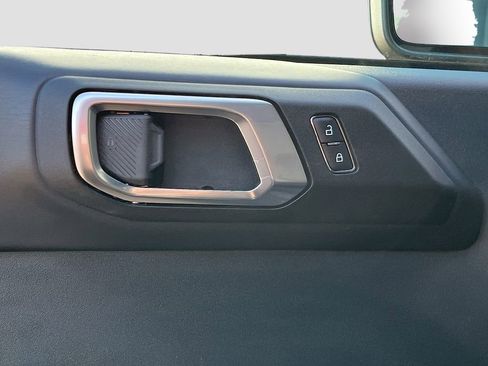 Used 2025 Ford Bronco Outer Banks image 18