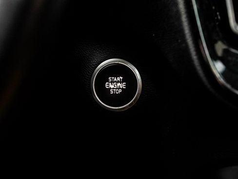 Used 2021 Volvo XC40 T5 Inscription w/ Climate Package AWD/4WD image 19