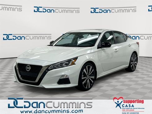 Used 2021 Nissan Altima 2.5 SR w/ SR Premium Package image 1