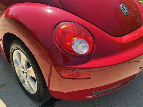Used 2008 Volkswagen Beetle S FWD image 11