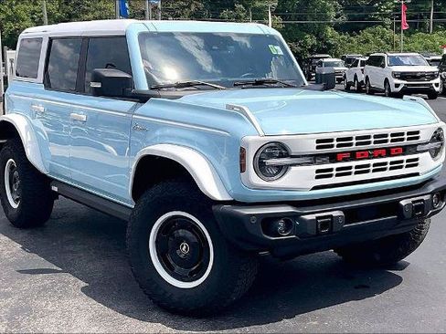 Certified 2023 Ford Bronco Heritage Edition AWD/4WD image 2
